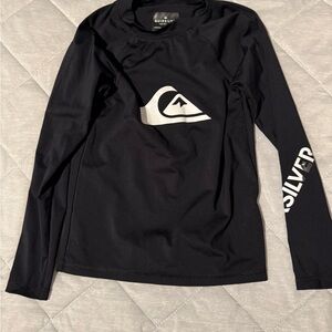 Quiksilver Men's Black Long-Sleeve Rash Guard with White Logo
